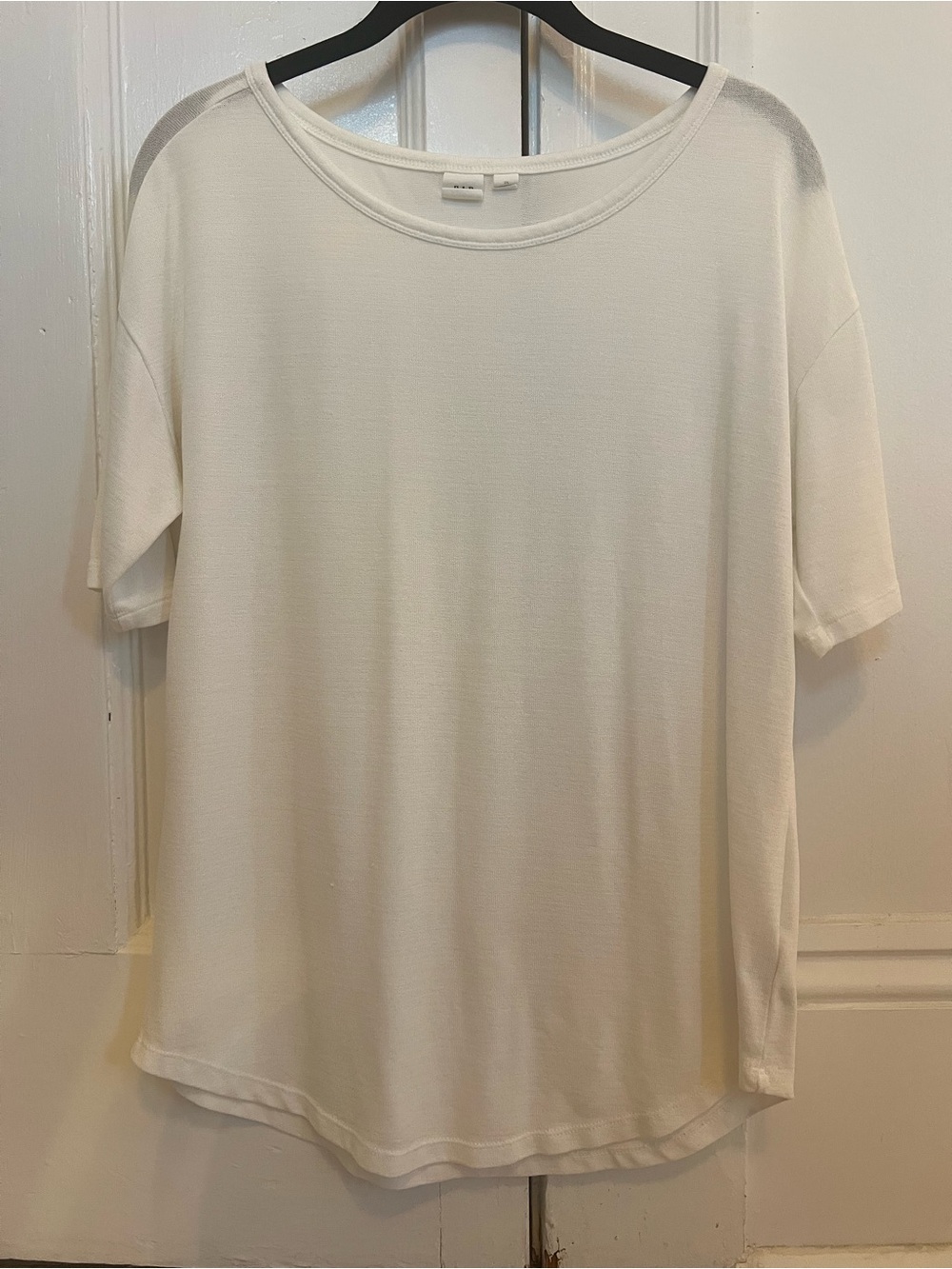 Gap | Women’s Classic Oversized White Short-Sleeve Crew Neck Shirt